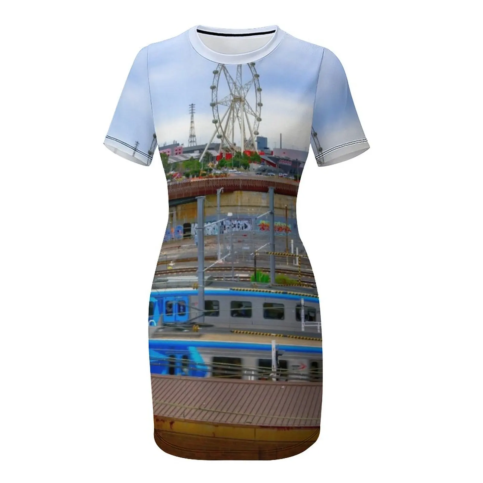 Busy North Melbourne Station - - Summer Clothing Melbourne ulasan dan harga